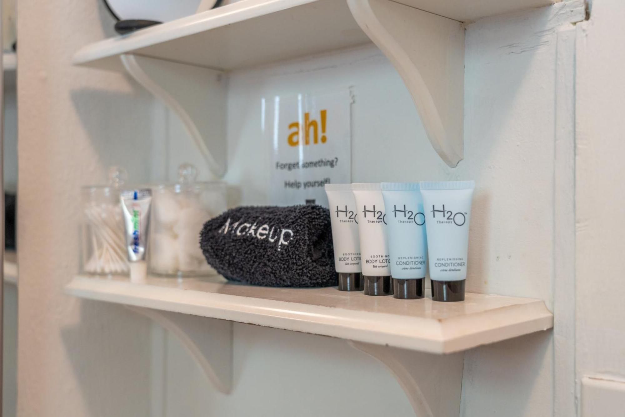 Cedar Blossom Bungalow Is A Cozy Getaway With A 5 Minute Walk To Downtown! 핫스프링스 외부 사진