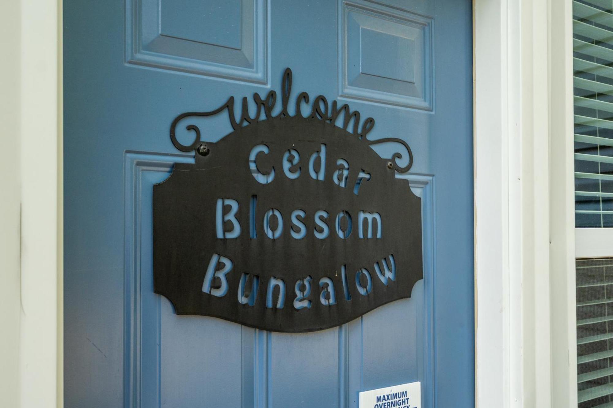 Cedar Blossom Bungalow Is A Cozy Getaway With A 5 Minute Walk To Downtown! 핫스프링스 외부 사진